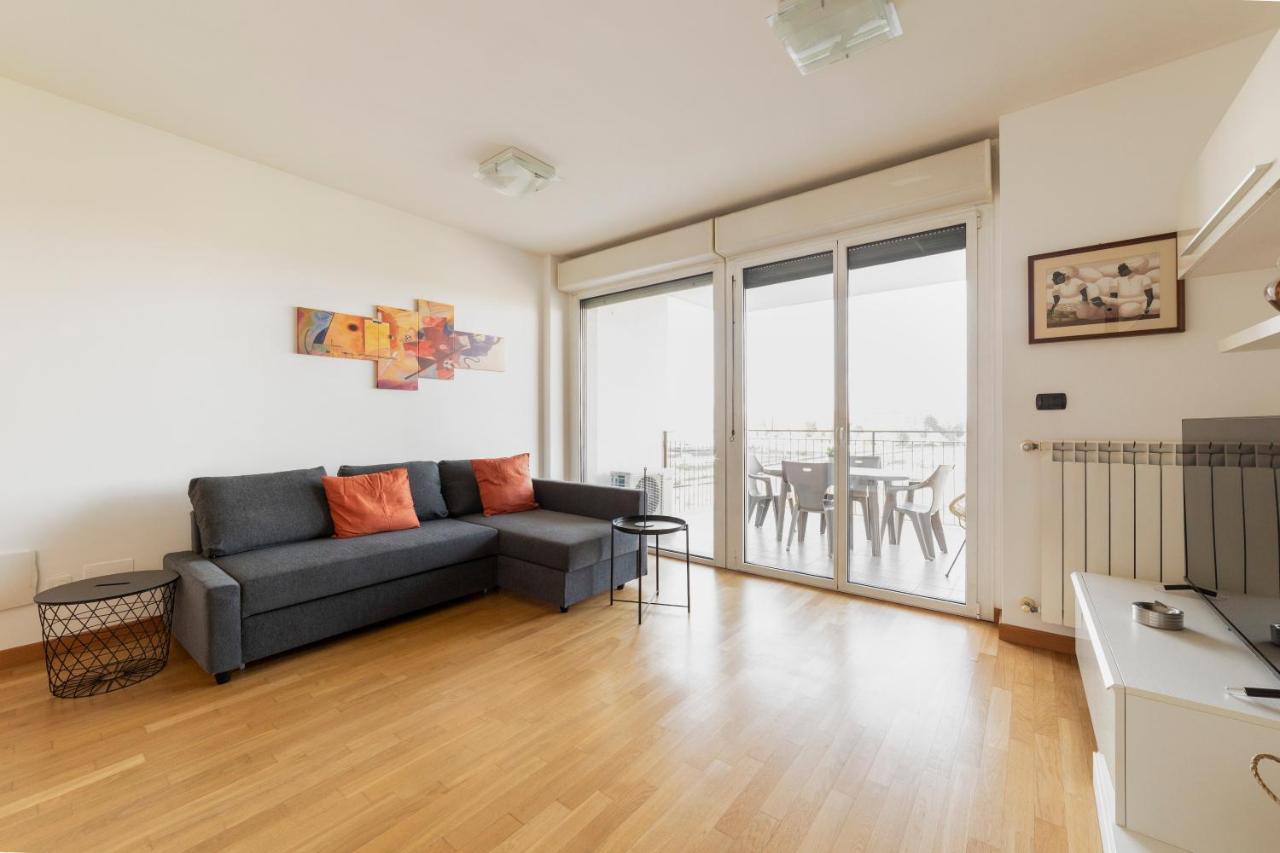 Milano Rogoredo Apt With Terrace! Appartamento Esterno foto